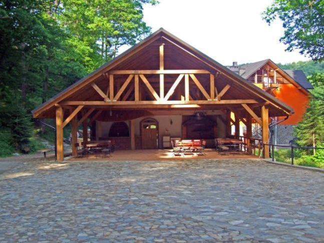 Hotel Salamandra Hoczew Exteriér fotografie